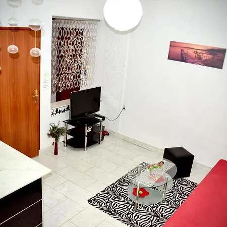 Lana 波德戈里察